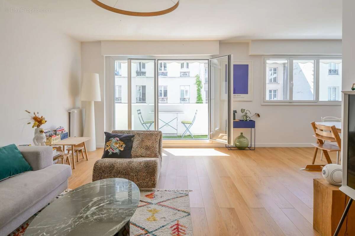 Appartement à PARIS-7E