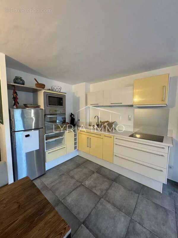 Appartement à ROQUEBRUNE-SUR-ARGENS