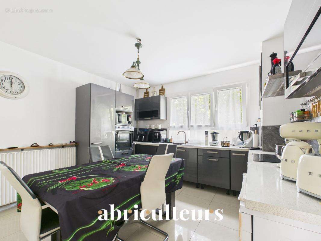 Maison à ENGHIEN-LES-BAINS