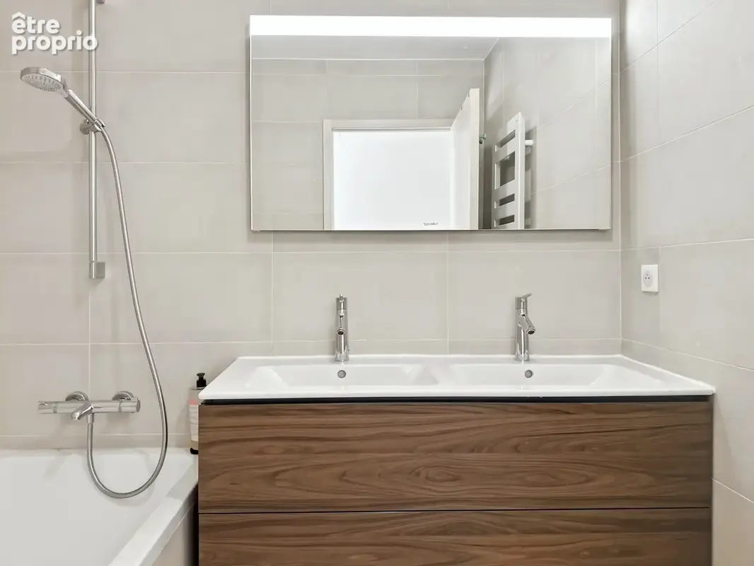 Maison à vendre 5 pièces FERNEY VOLTAIRE (01) - photo 15