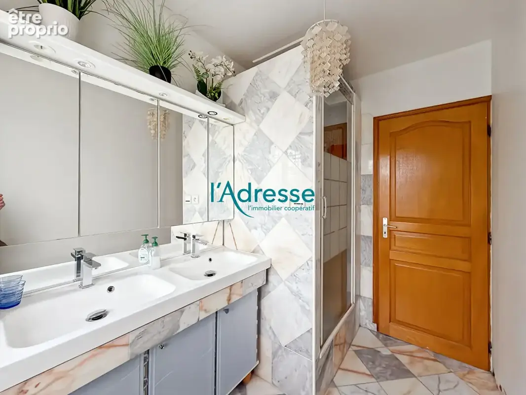 Maison familiale Bouafle de 118m² et 4 chs - photo 13