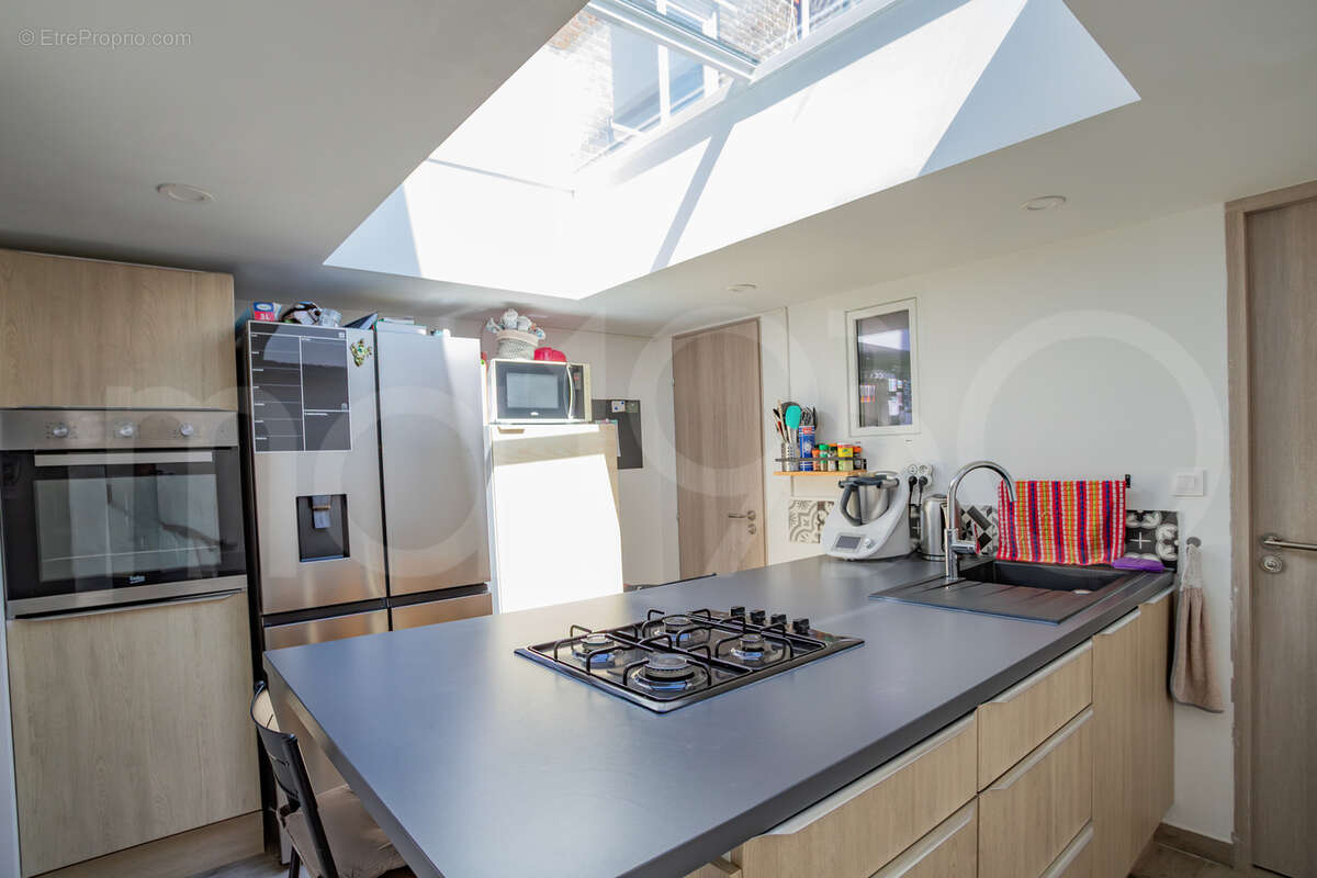 De beaux volumes: 3 chambres, dressing et aucun travaux - photo 3