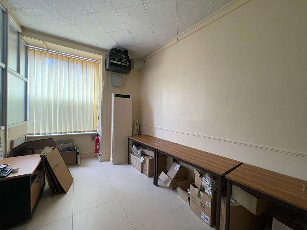 Commerce à COLOMBES