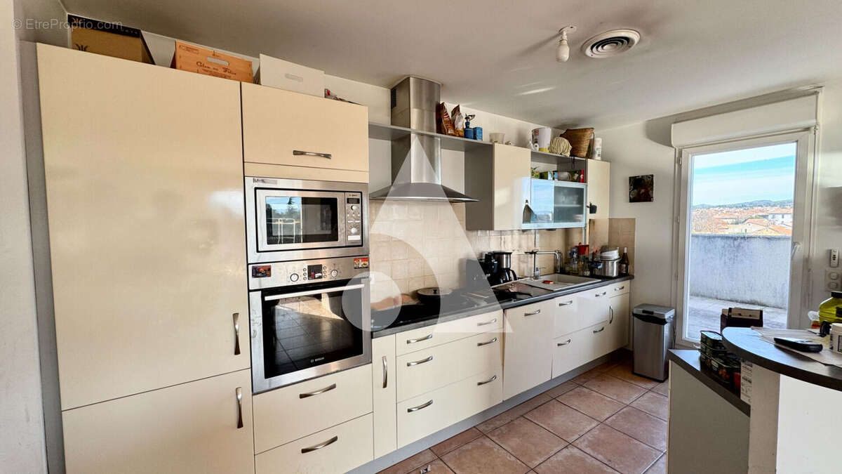 Appartement à PERTUIS