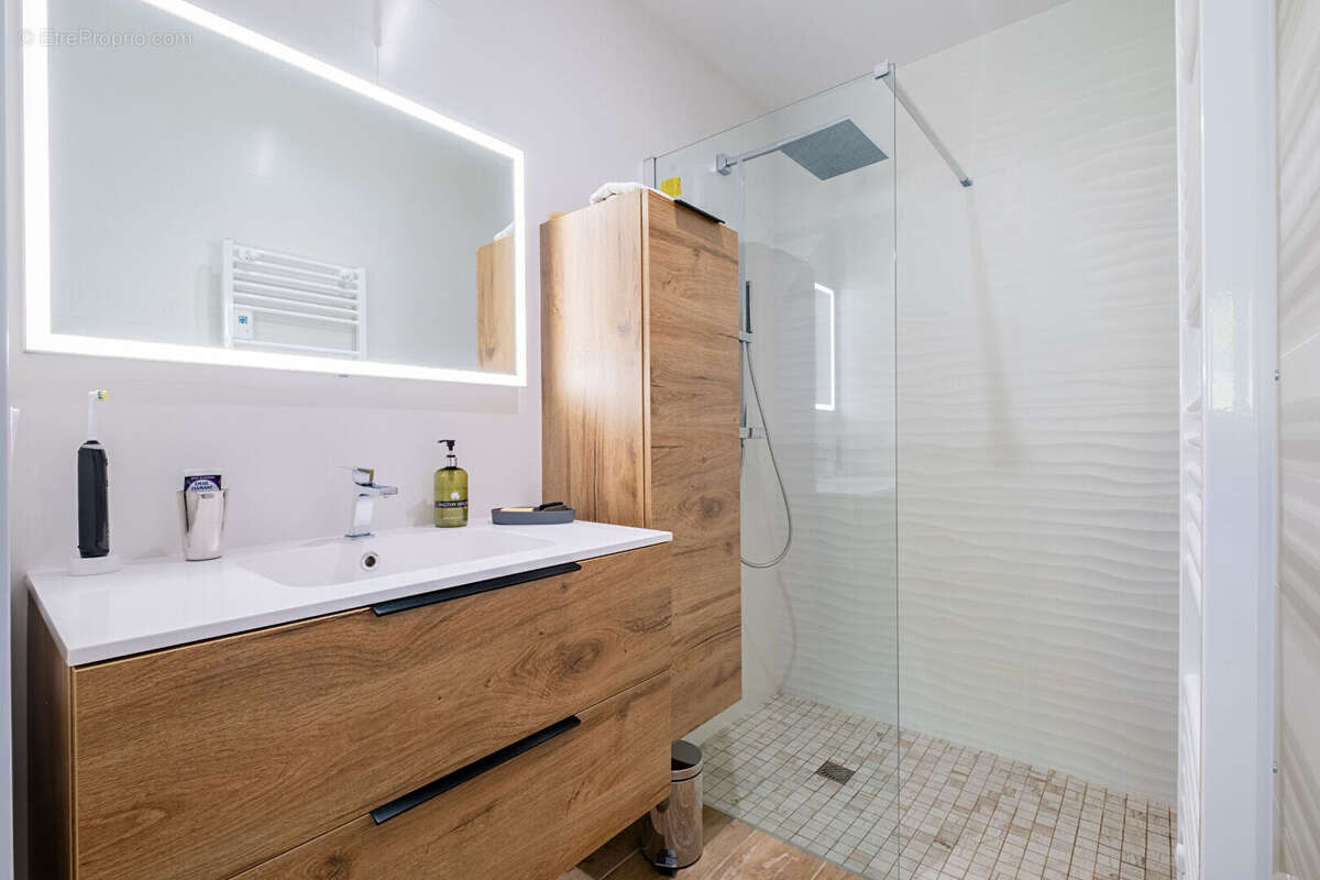 Superbe Maison Contemporaine bio climatique de 163m² + gagage - photo 7