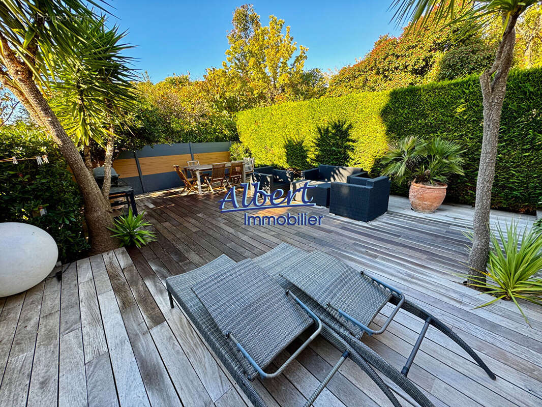 Appartement à SANARY-SUR-MER