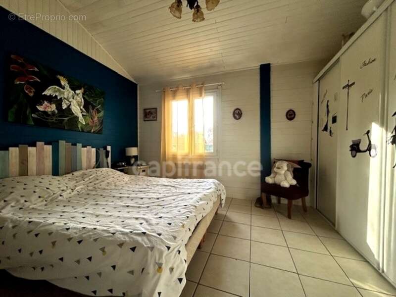 Maison à SAINTE-EULALIE-EN-BORN