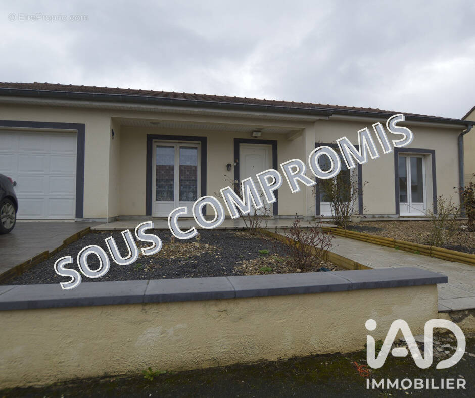 Photo 1 - Maison à SAINTE-MARIE-AUX-CHENES