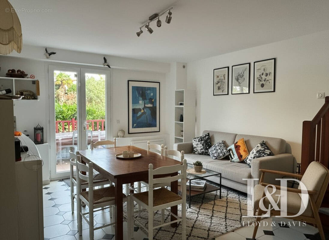 Appartement à URRUGNE