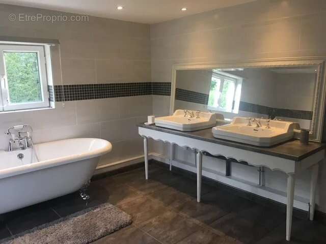 Maison à MAZEROLLES