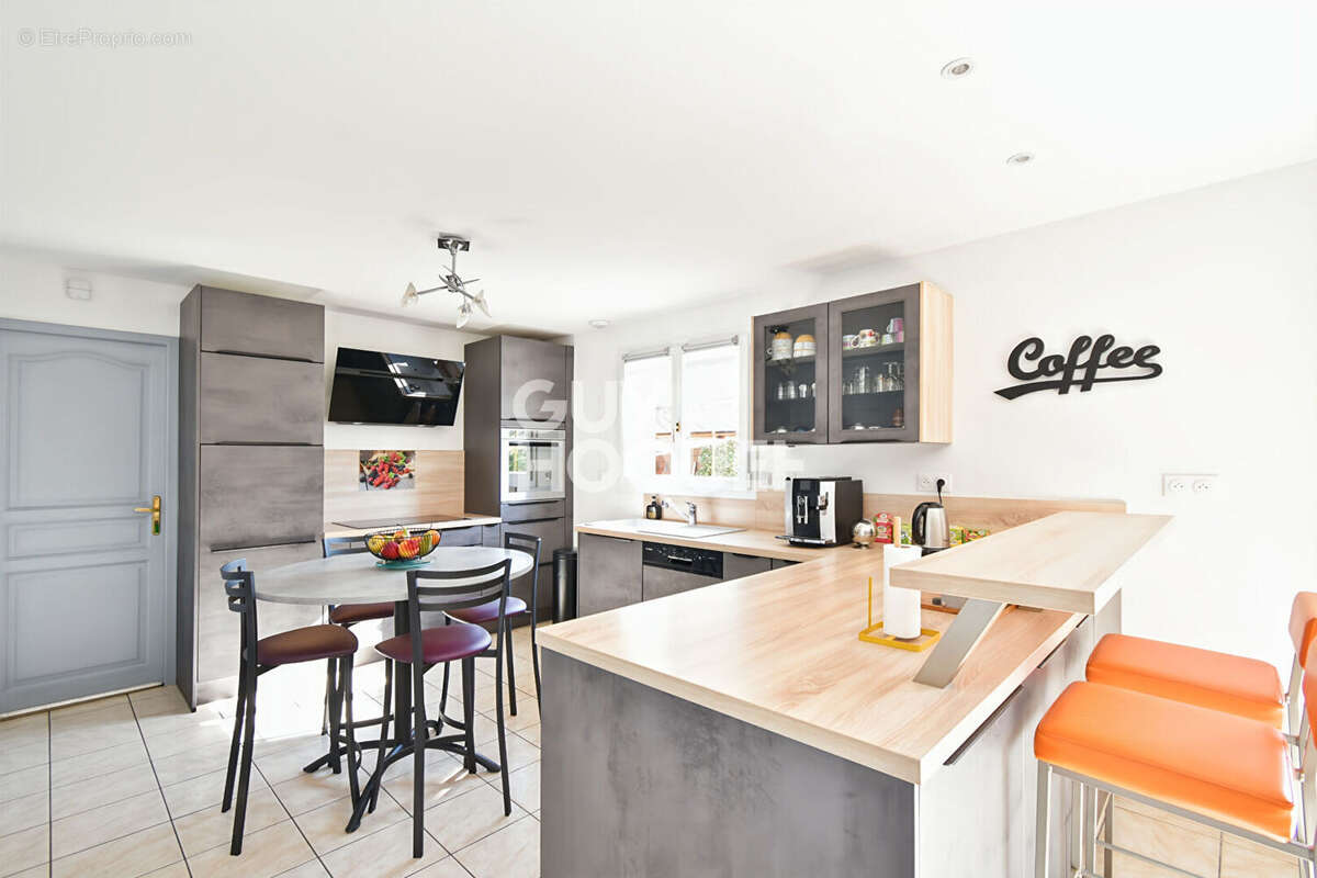 Maison à TOURNAN-EN-BRIE