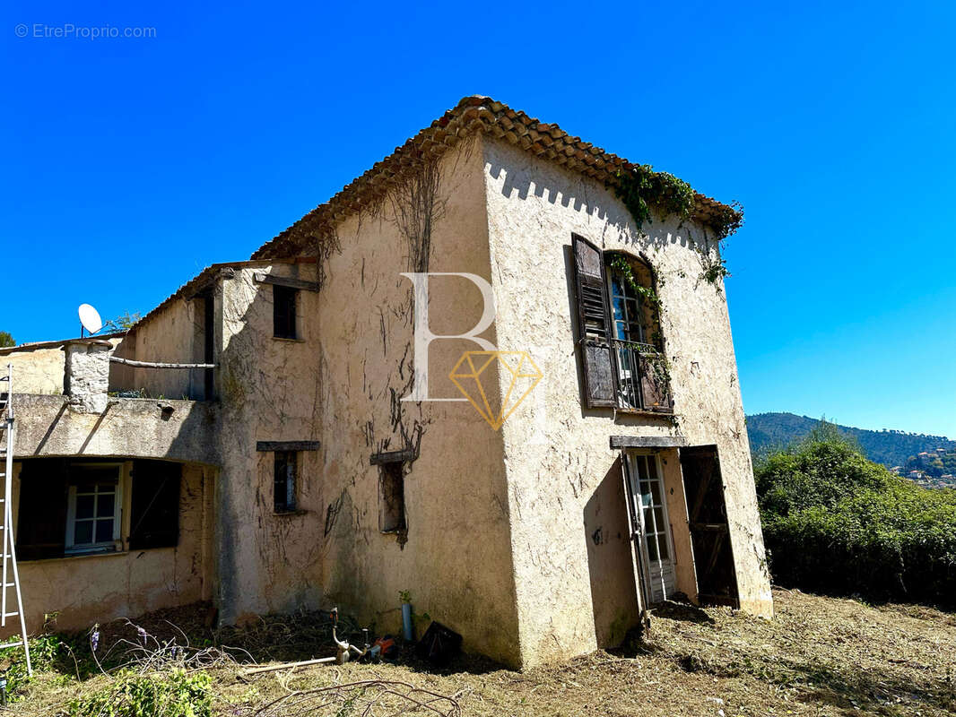 Maison à TOURRETTE-LEVENS