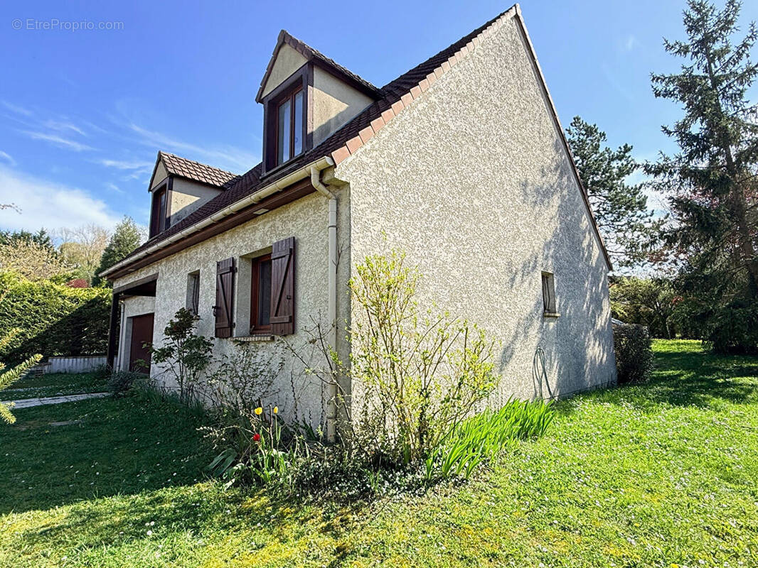 Maison à MAREIL-SUR-MAULDRE