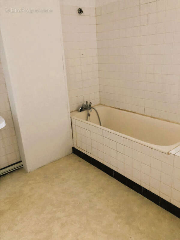 Maison à BOURG-DES-COMPTES