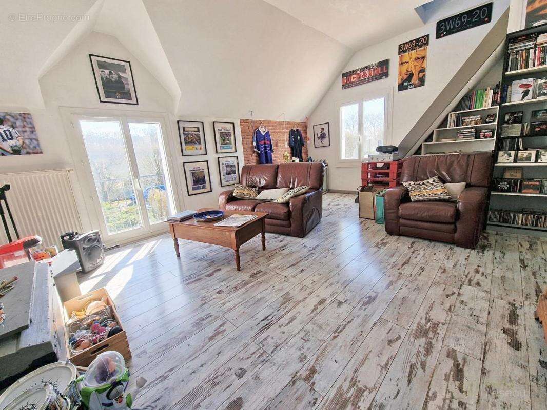 Maison à OZOIR-LA-FERRIERE