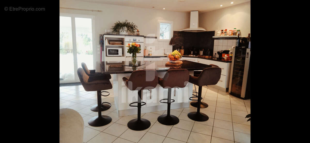 Maison à SAINT-PIERRE-DE-MONS