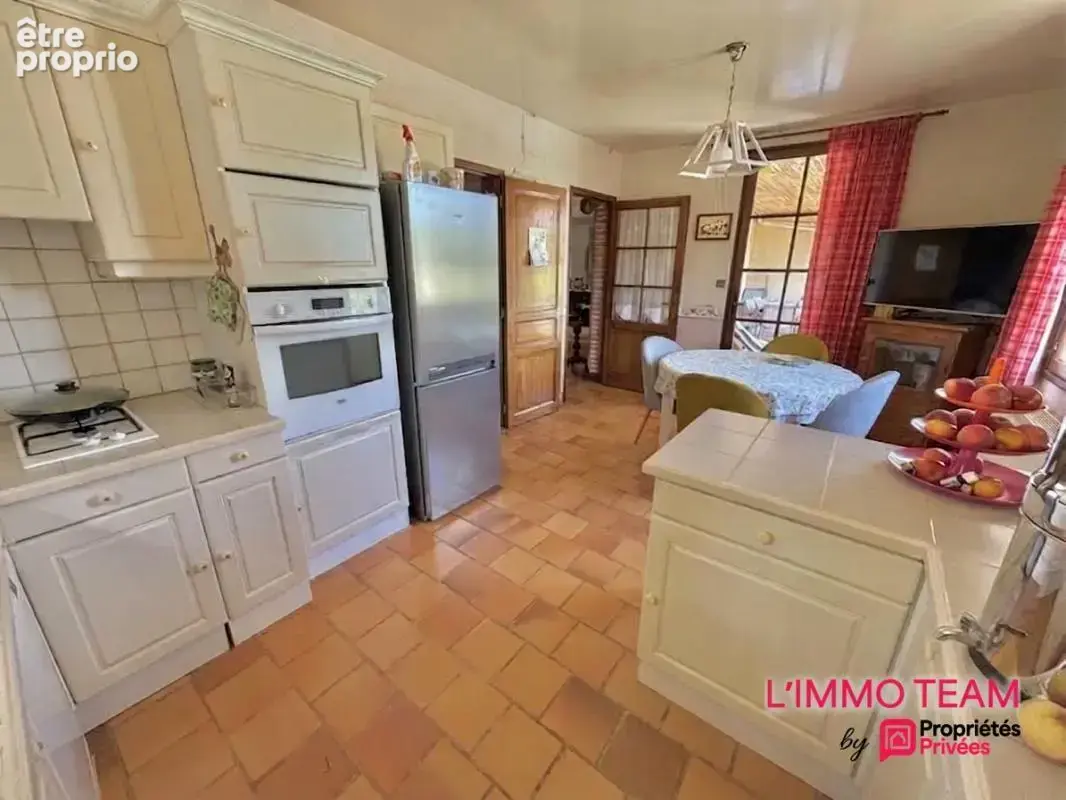 Maison 5 chambres, avec garages et piscine, sur 1.7Ha - vue imprenable - photo 10