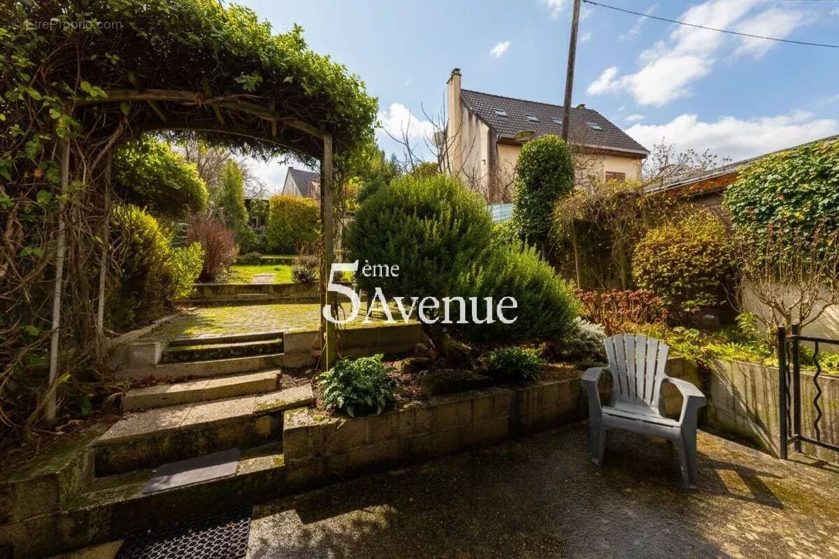 Maison à ROSNY-SOUS-BOIS