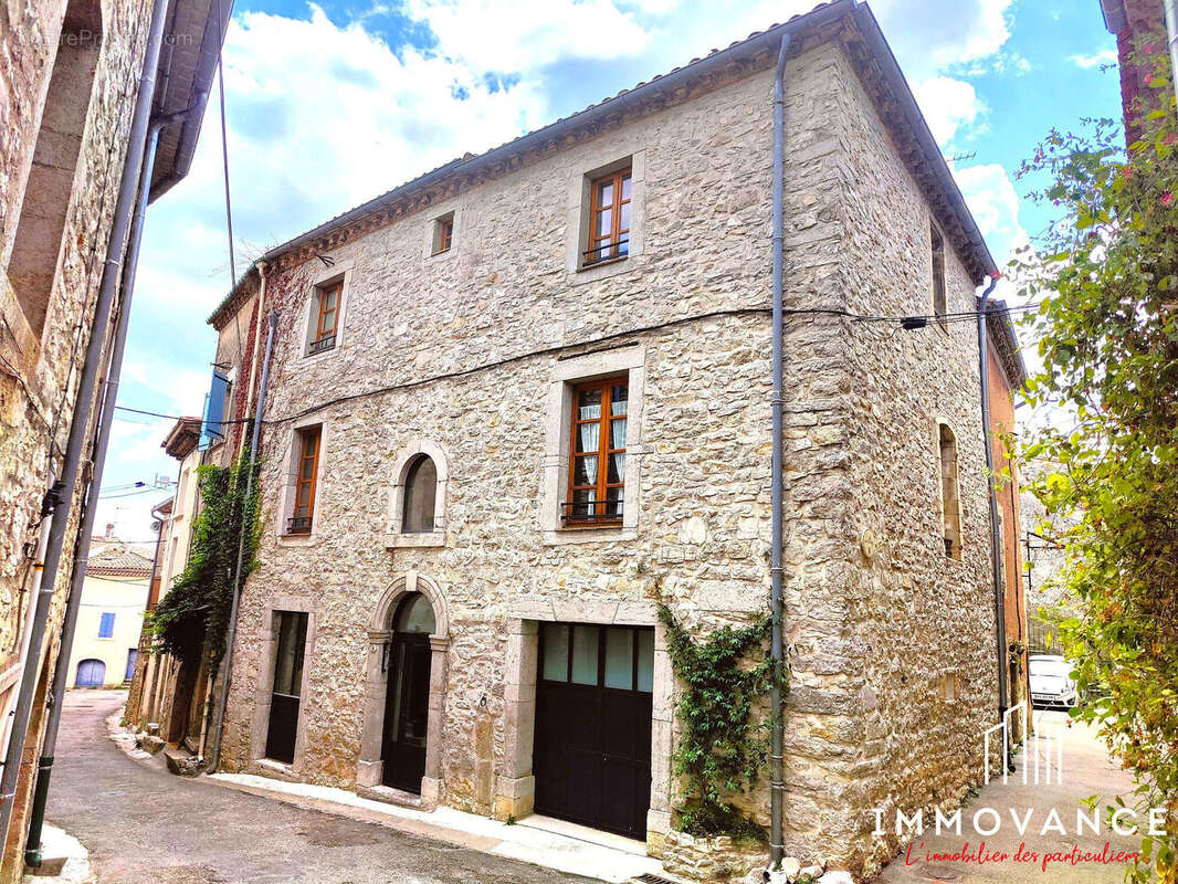 Maison à VIOLS-LE-FORT