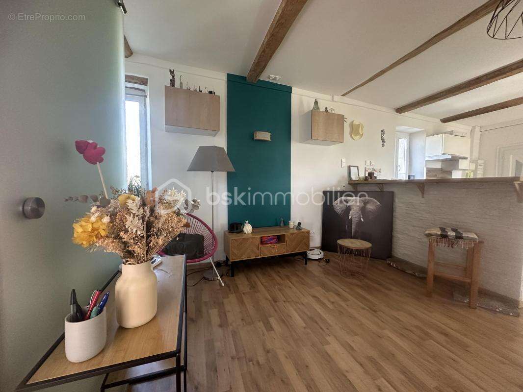 Appartement à SAINT-CHRISTOL-LES-ALES