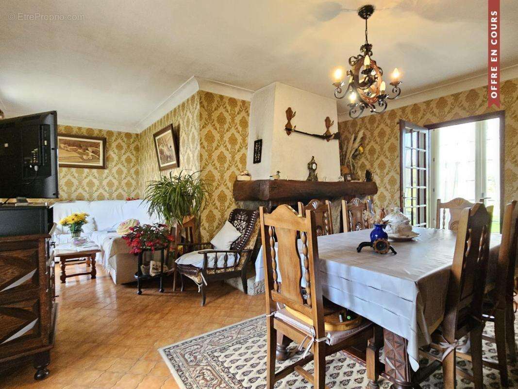 Maison à PORT-SAINTE-MARIE