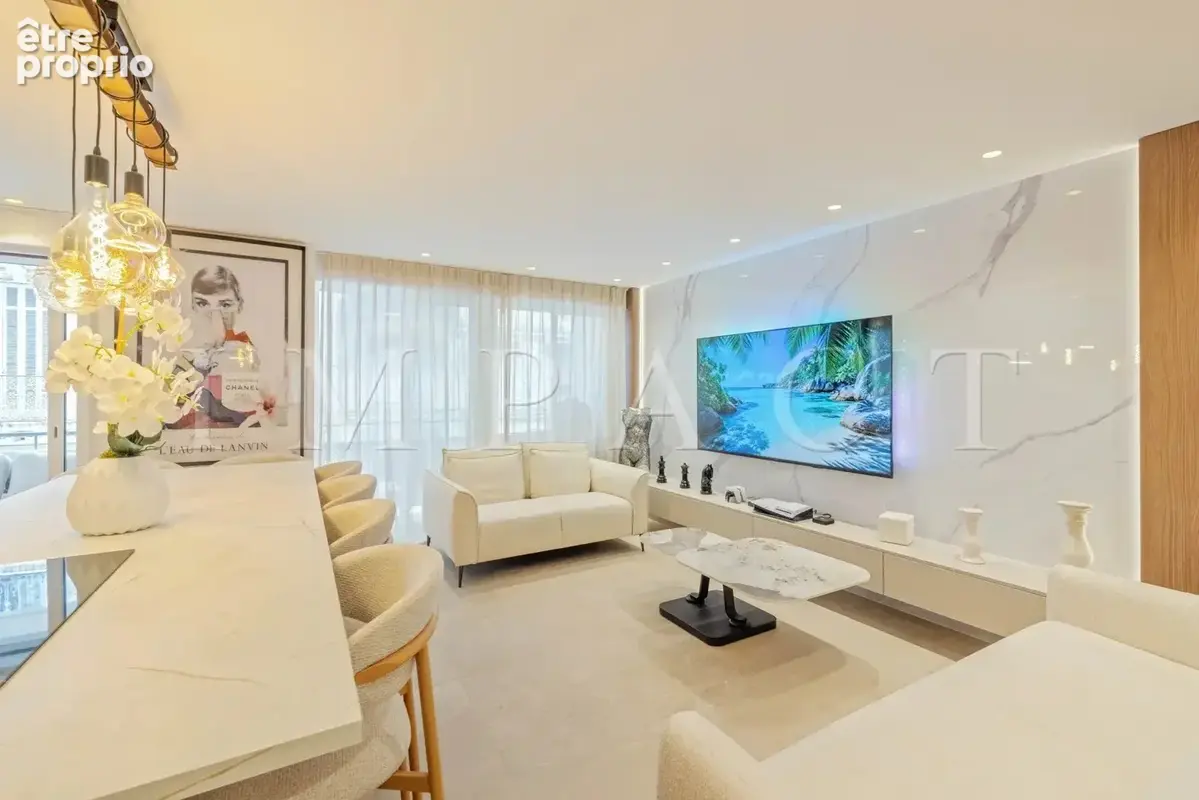 Exclusivité - Cannes proche Croisette Appartement 4 pièces rénové à vendre - photo 1