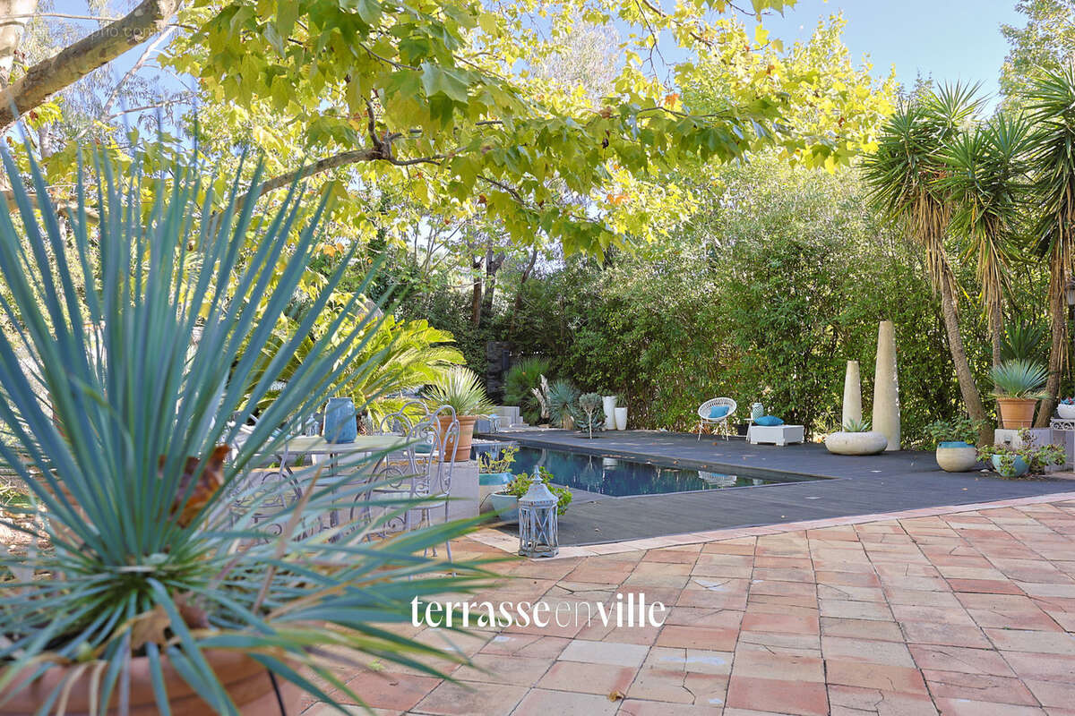 Appartement à LA CRAU