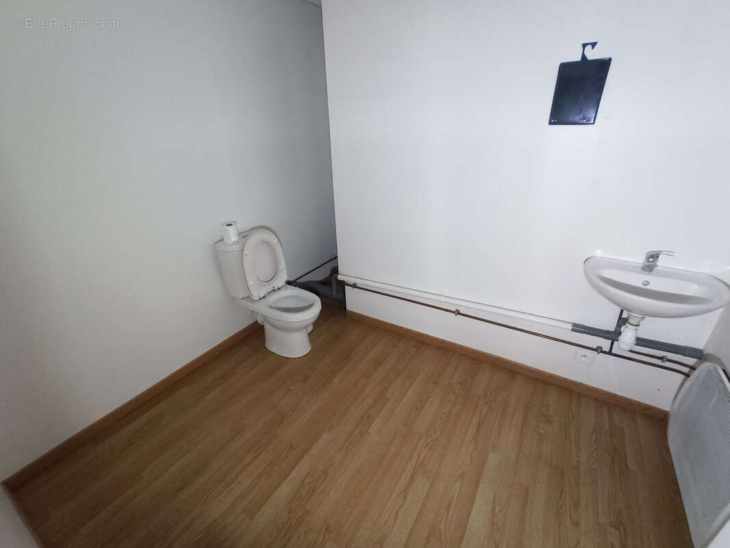 VENTE Bureaux/Commerce 90m2 sur PÉNÉTRANTE - photo 10