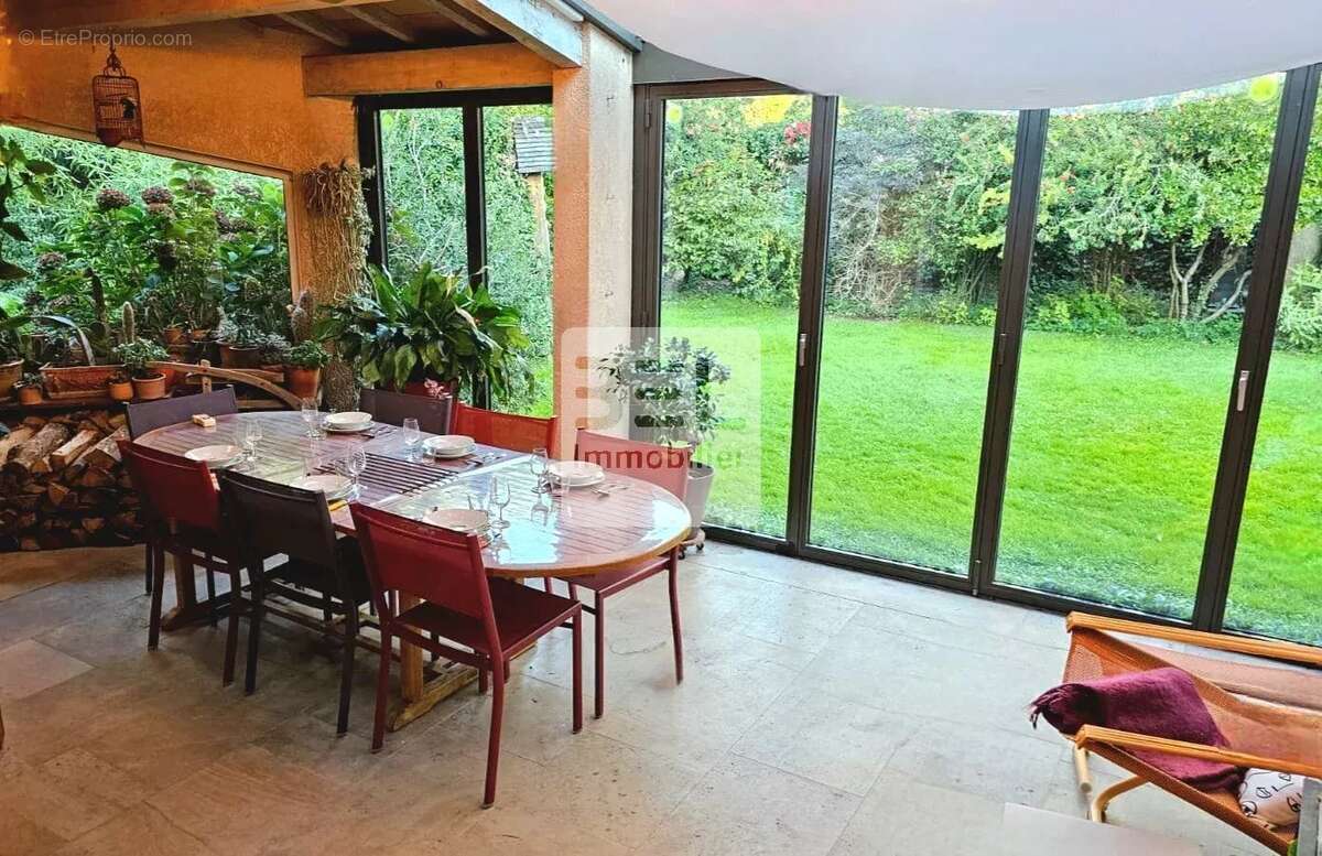 Maison à BAGNOLS-SUR-CEZE