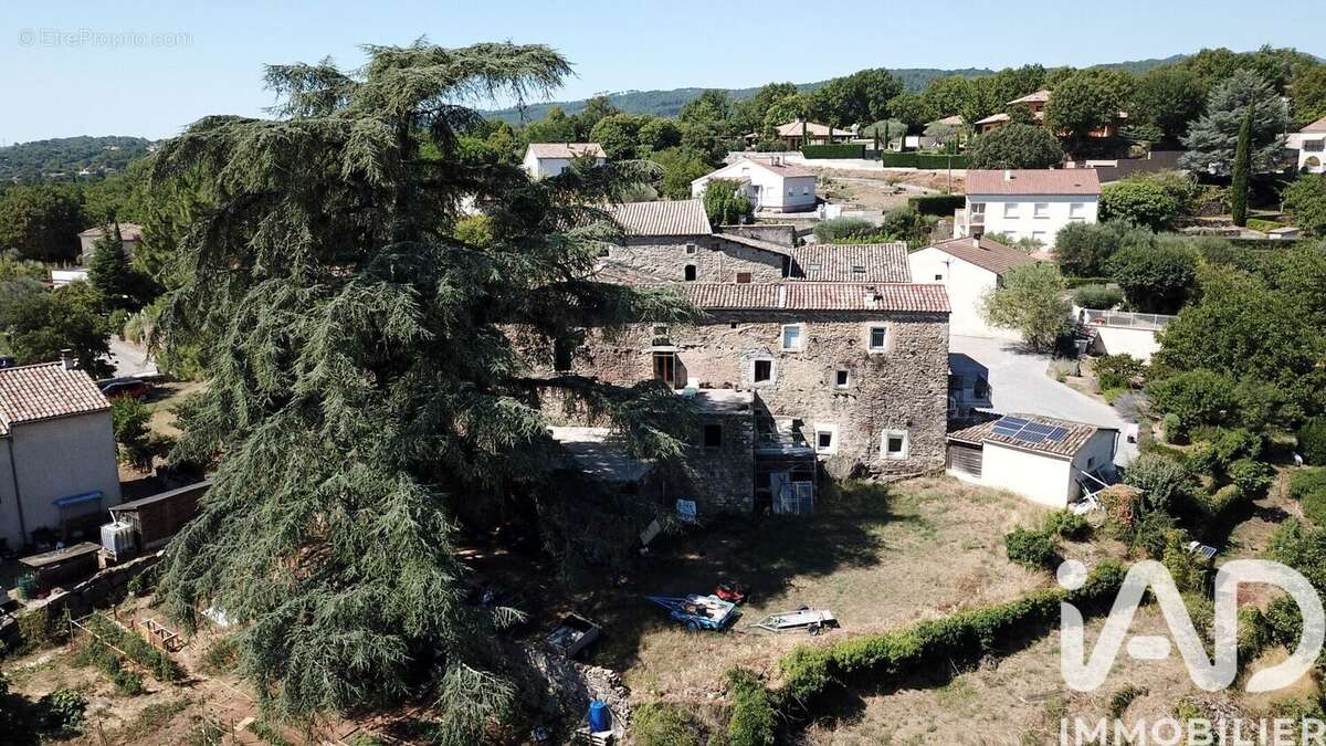 Photo 9 - Maison à SAINT-ETIENNE-DE-FONTBELLON