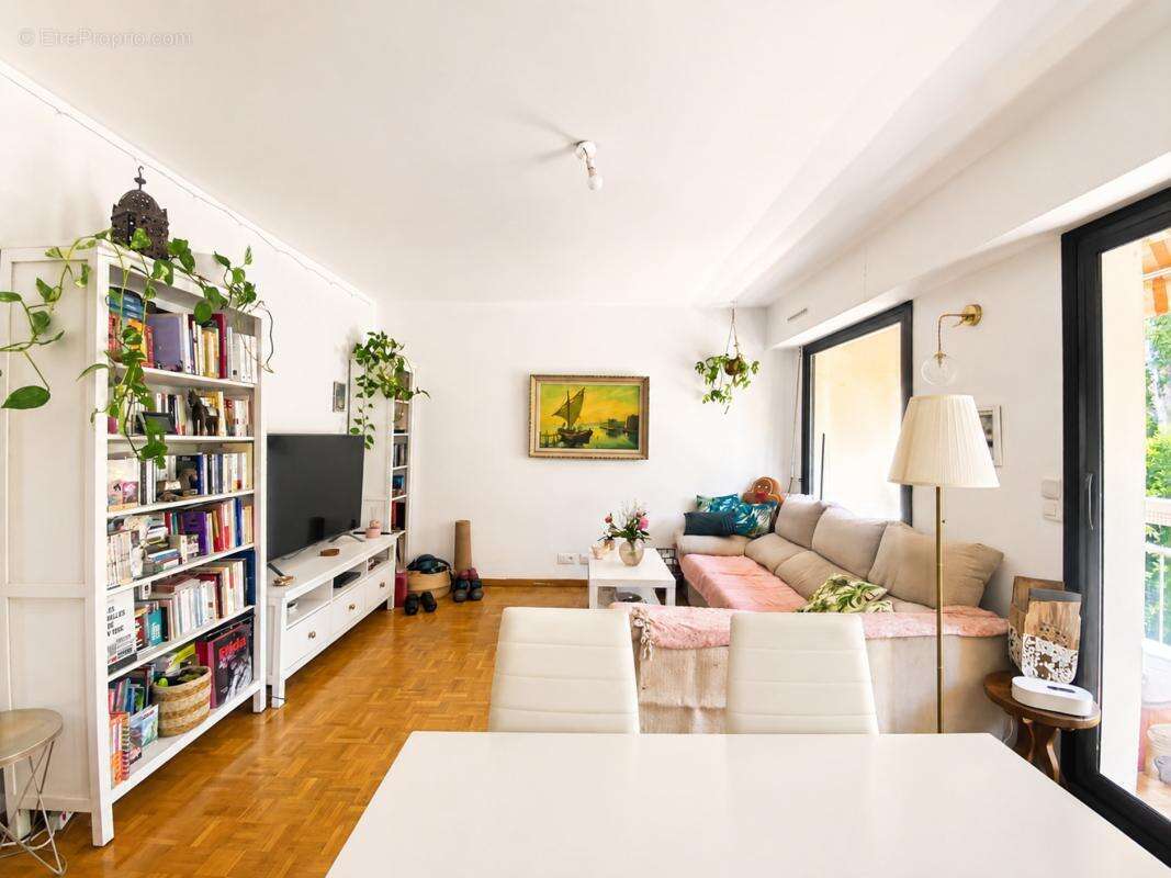 Appartement à MARSEILLE-12E