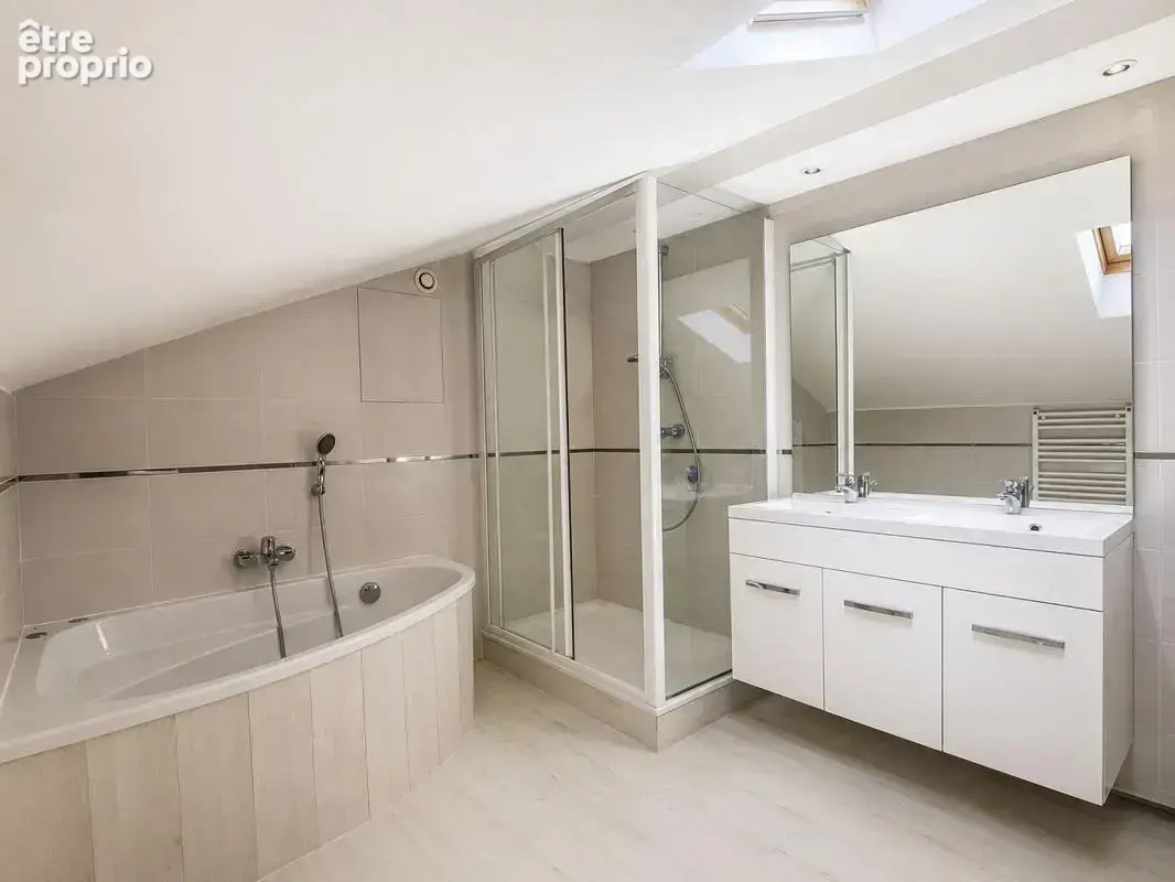 Appartement T3 - 2 chambres - centre village - photo 3
