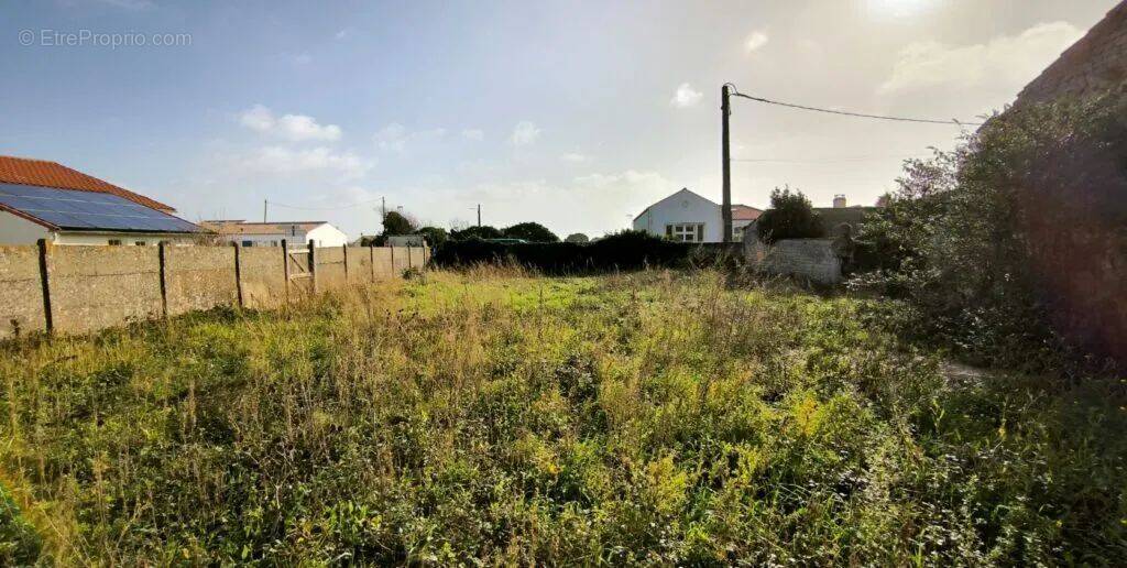 Terrain à SAINT-PIERRE-D'OLERON