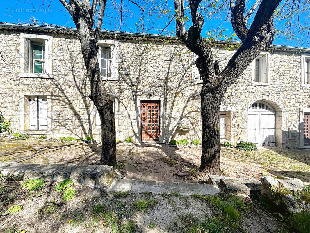 Maison à LES MATELLES