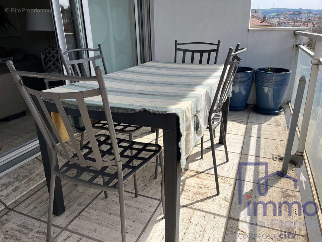 Appartement à SAINT-ETIENNE