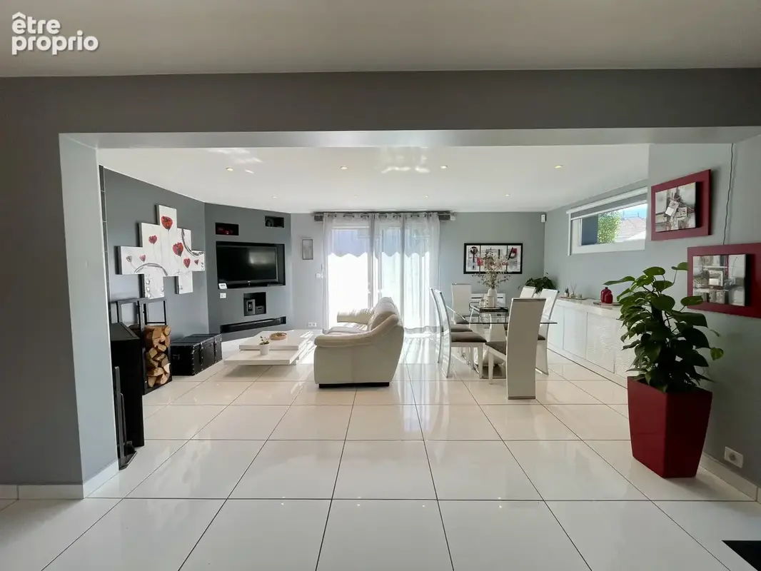 Maison de plain-pied avec Piscine secteur Bissy 73000 Chambéry - photo 6