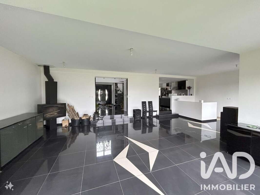 Photo 4 - Maison à PONTAULT-COMBAULT