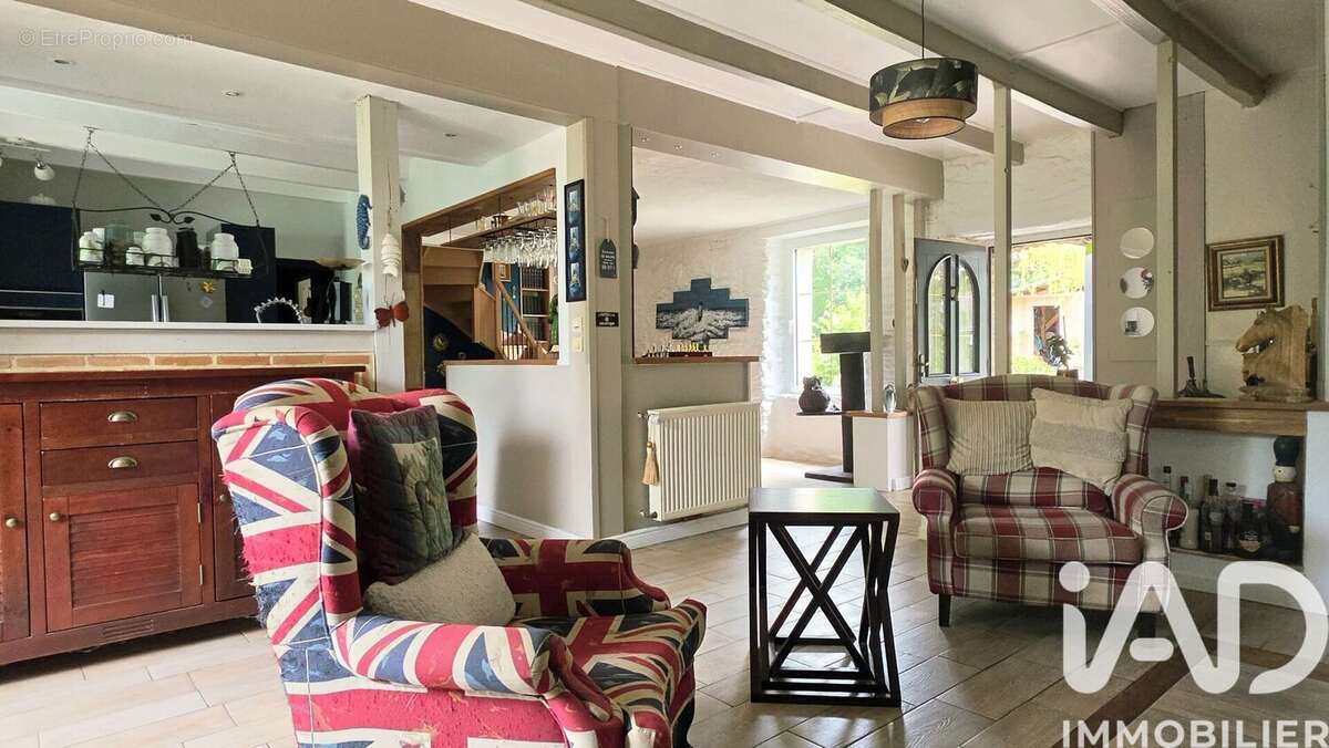 Maison 190 m² à Le Tour-Du-Parc  - photo 2