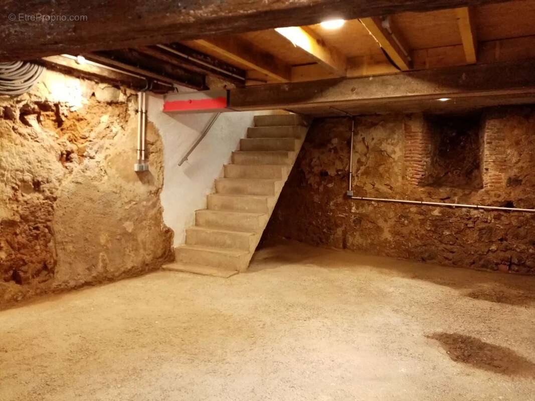 Maison à MAGNAC-LAVAL