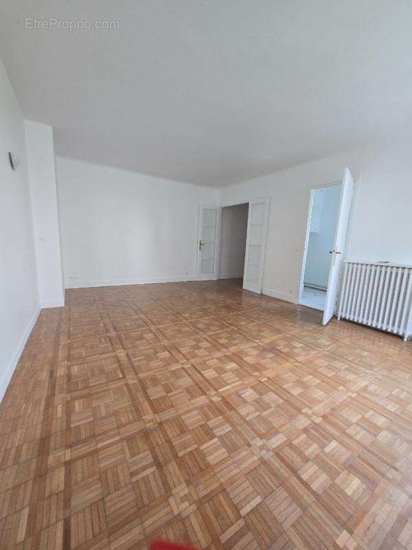 Appartement à PARIS-7E