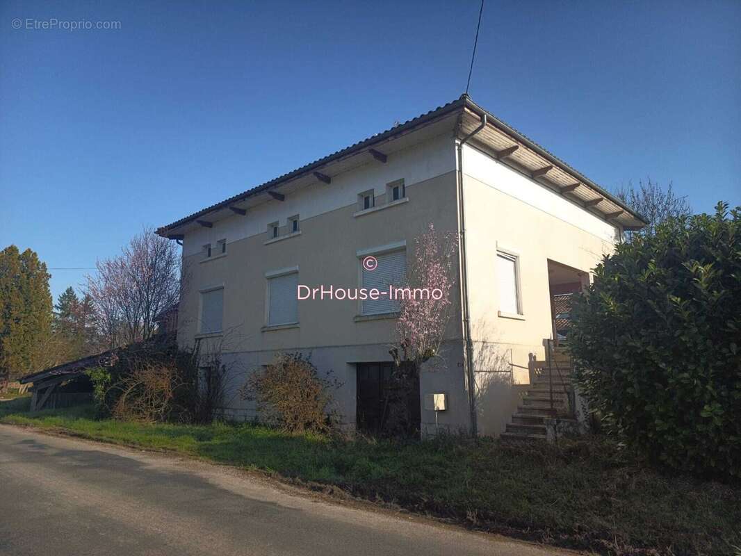 Maison à LAVERGNE