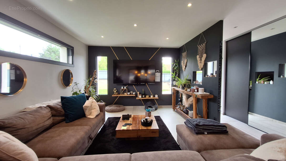 Maison à CHANAT-LA-MOUTEYRE