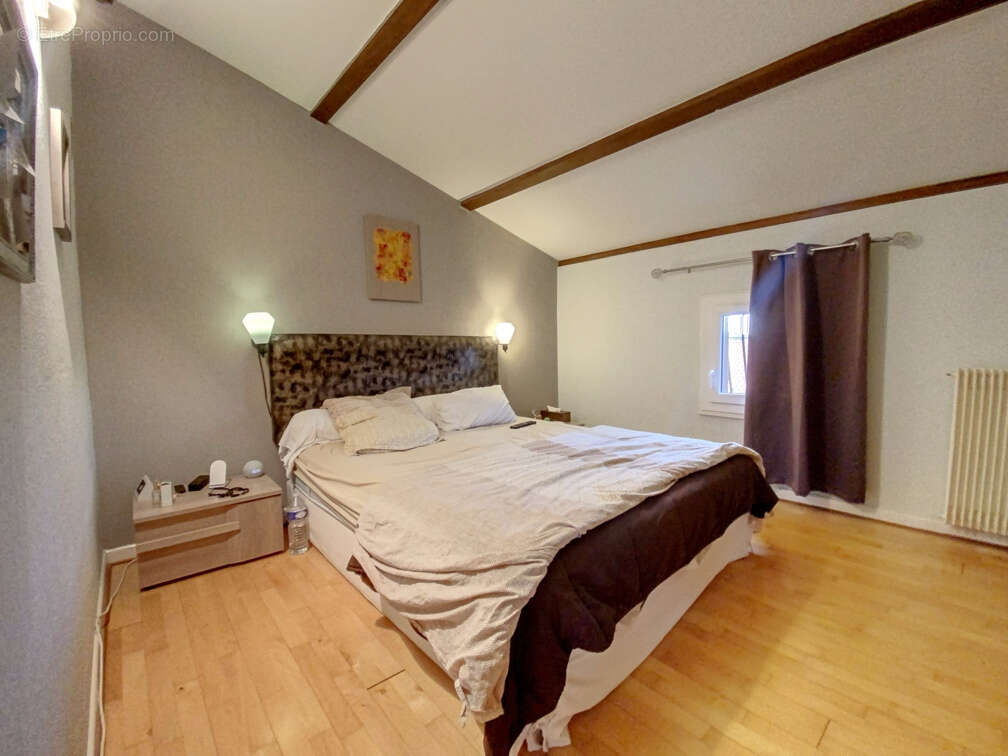 Maison à SAINT-BEAUZIRE