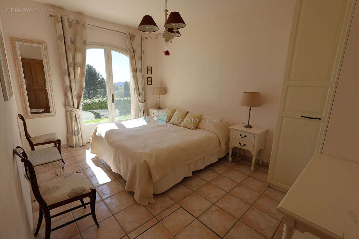 Maison à PEYMEINADE