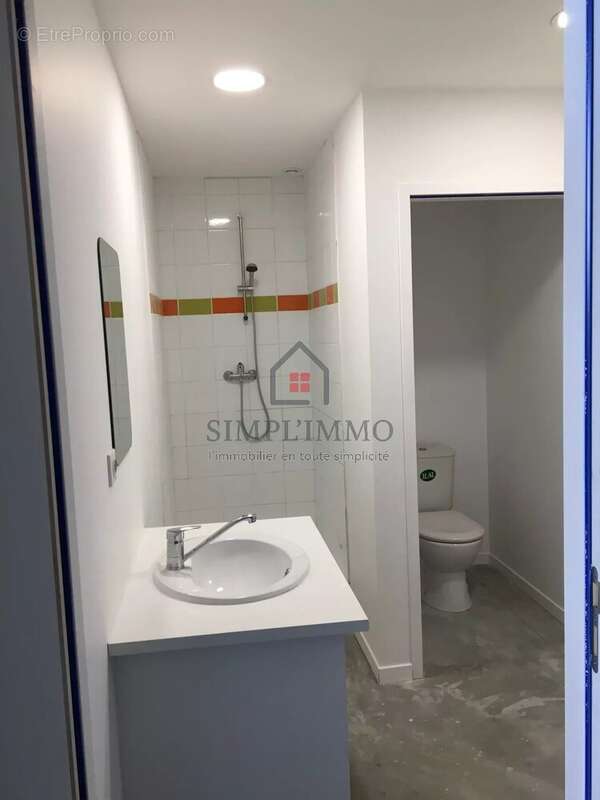 Commerce à SAINT-MEDARD-D'AUNIS