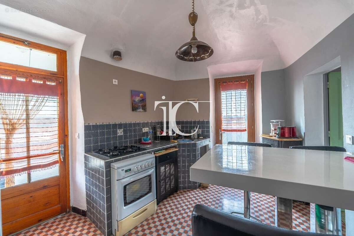 Maison à SAINT-PAUL-LE-JEUNE