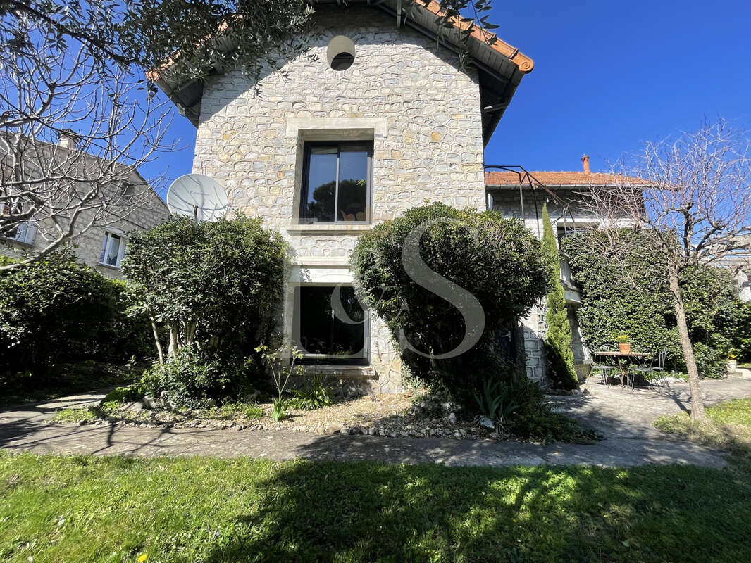 Maison à VAISON-LA-ROMAINE