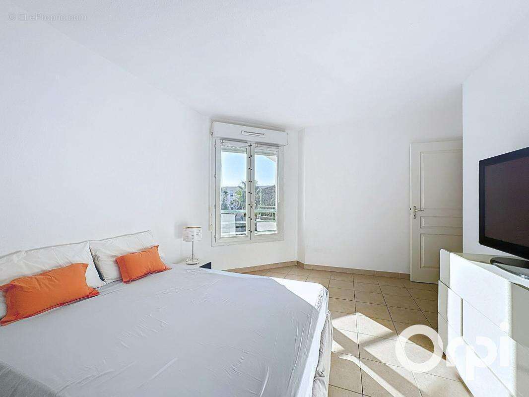 Appartement à VILLENEUVE-LOUBET