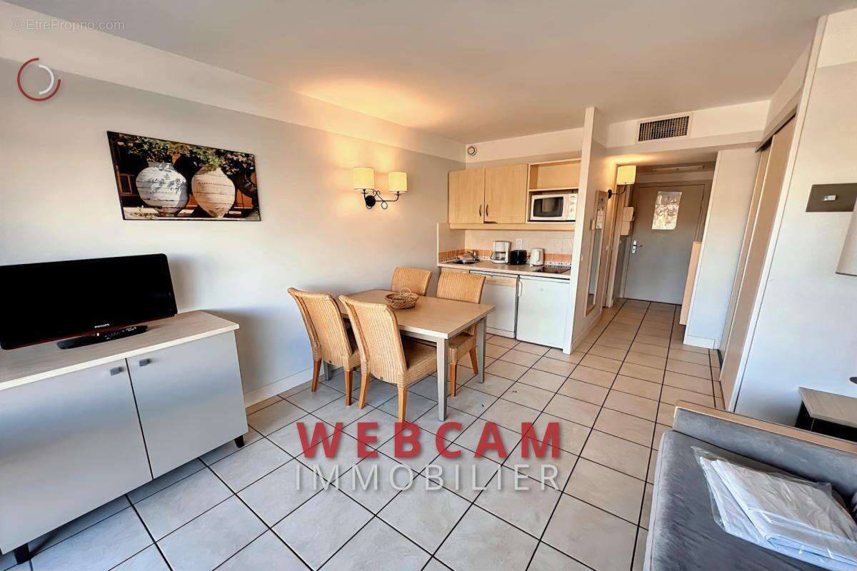 Appartement à SAINT-LAURENT-DU-VAR