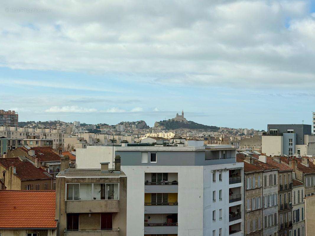 Appartement à MARSEILLE-4E